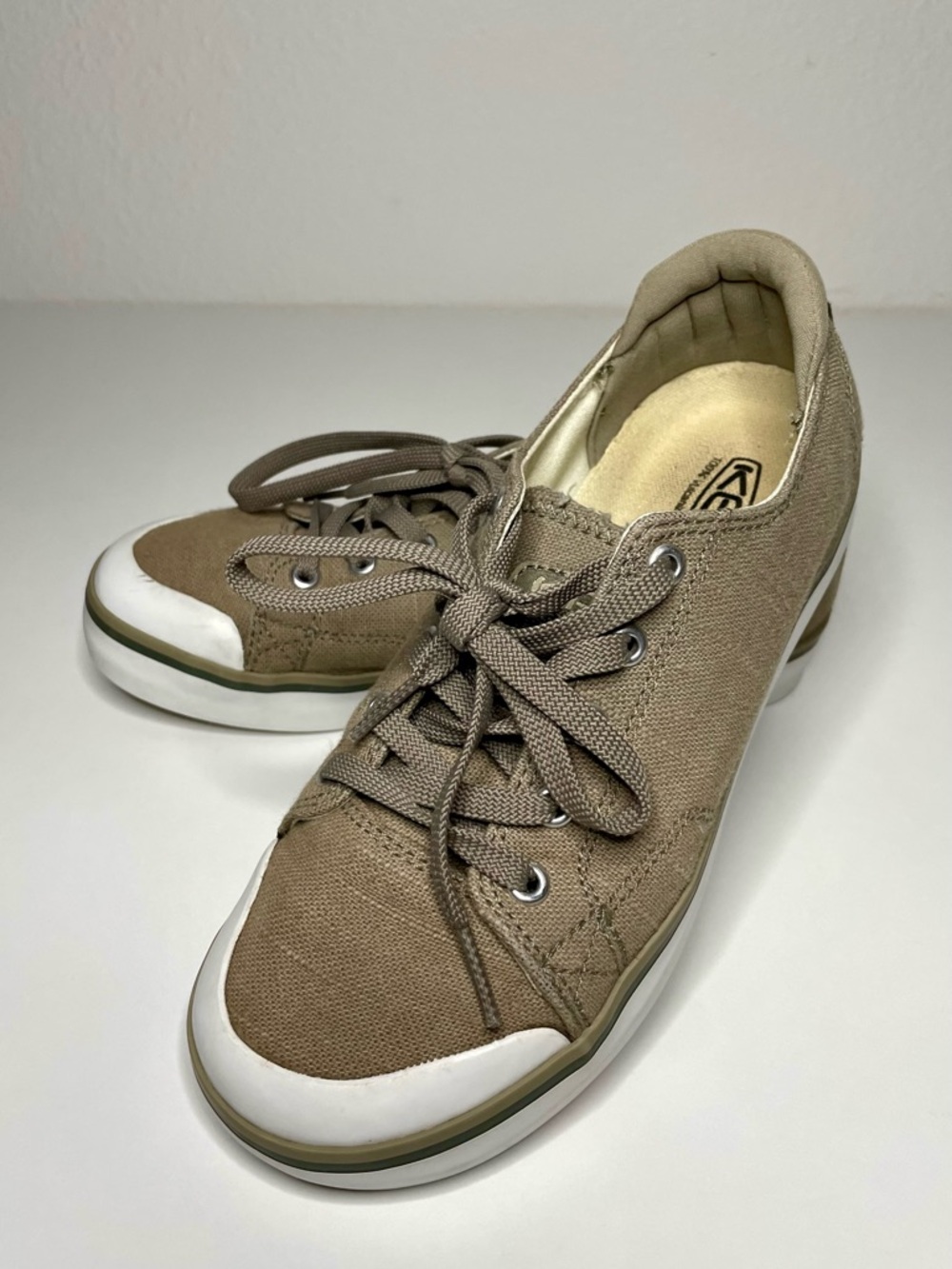 Keen Women's Lace-Up Canvas Sneakers in Taupe/Olive Color Sz 6.5